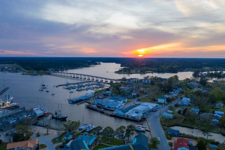 Scenic Boat Tour of Oriental, NC